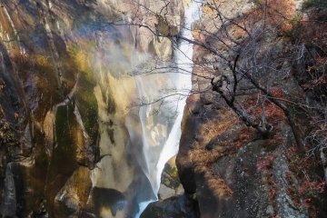  Sengataki Waterfalls