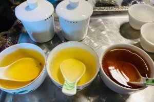 Tasting the different types of tea