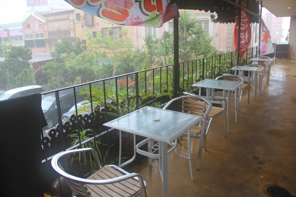 This outside seating area overlooks the nearby Depot Island shopping center