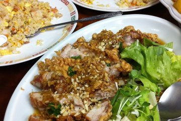 Fried rice and chicken in bean sauce