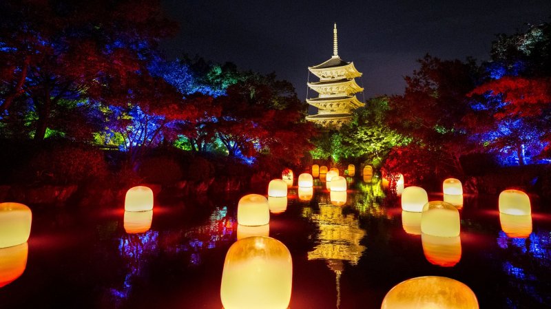 Lights and lanterns fill the grounds of Toji Temple for this event