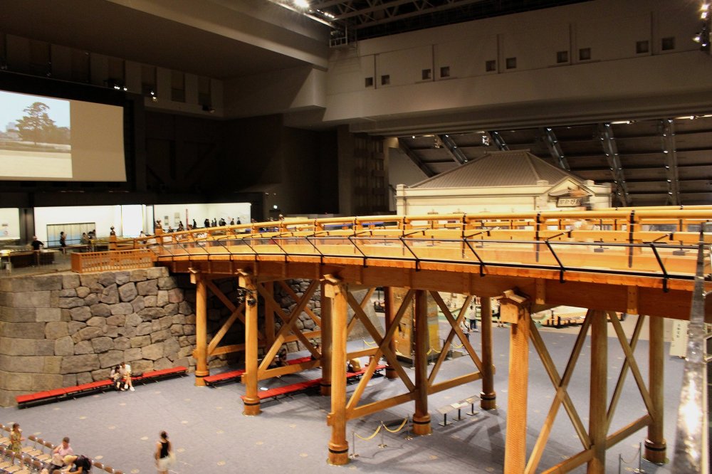 Мост в натуральную величину в Музее Эдо-Токио
