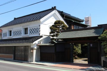 A full view of the former Hariso Ryokan, now used as a private residence
