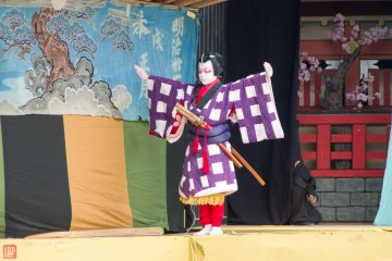 Kabuki performer