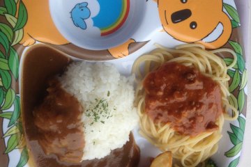 <p>Kid&#39;s curry rice and spaghetti set</p>