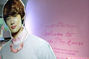 A member of the SHINee K-Pop group is also a model for Etude House