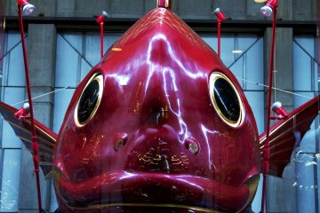 <p>ตัวนิยมอย่างไทหรือปลาตะเพียนแดง&nbsp;(鯛) นำเสนอโดยอุโอะยะ มาจิ(1845)</p>