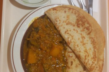 Vegetable and dahl curry