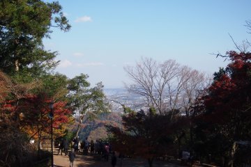 Only halfway up the mountain, you can already see the sprawling city of Tokyo from various viewing points.
