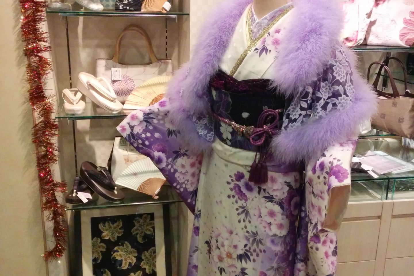 Ichiru kimono display