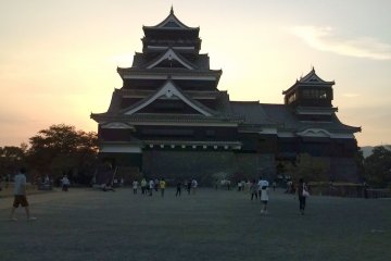 Kumamoto Castle at twilight