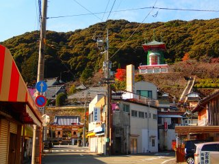 Yakuoji, mendekati dari kota Hiwasa
