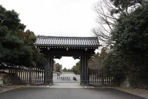 寺町通り沿いにある清和院御門