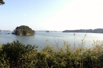 <p>View of islands looking south from one of the many lookouts on Fukuurajima&#39;s foot paths.</p>