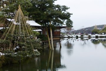 <p>Uchihashi-tei Tea House บ้านดืมชาขึ้นชื่อของสวน</p>