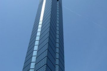 โอบกอด "ฟุคุโอกะ" บน Fukuoka tower